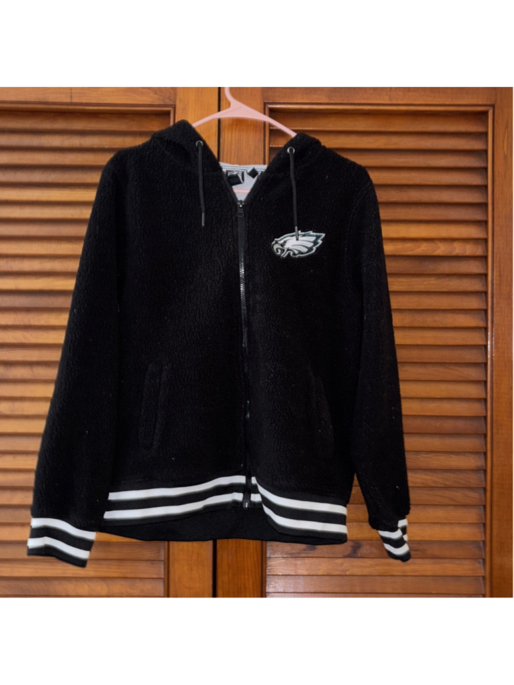 Philadelphia Eagles NFL Team Apparel Women's Sherpa Fleece Zip Up Jacket Medium